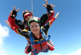 Combien coûte un saut en parachute ?