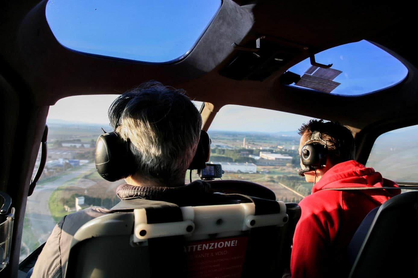 À partir de quel âge peut-on piloter un hélicoptère ?