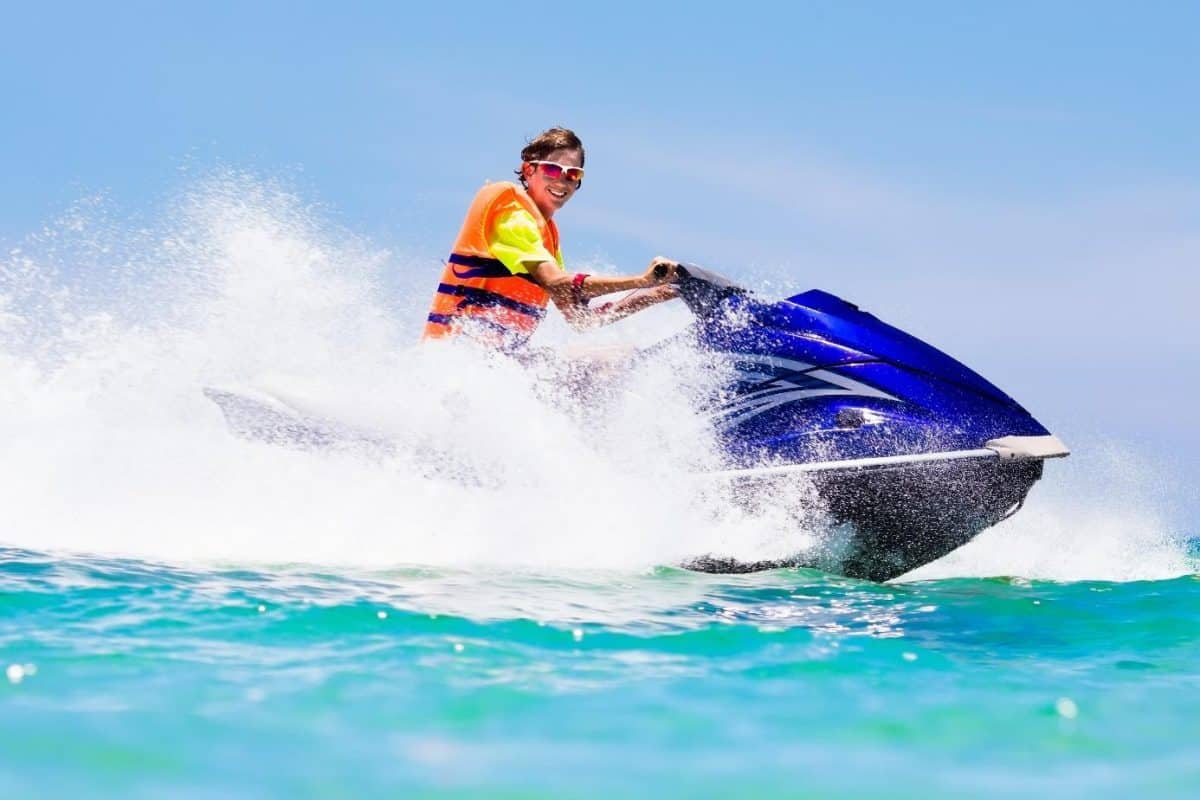 Comment conduire un jet-ski ?