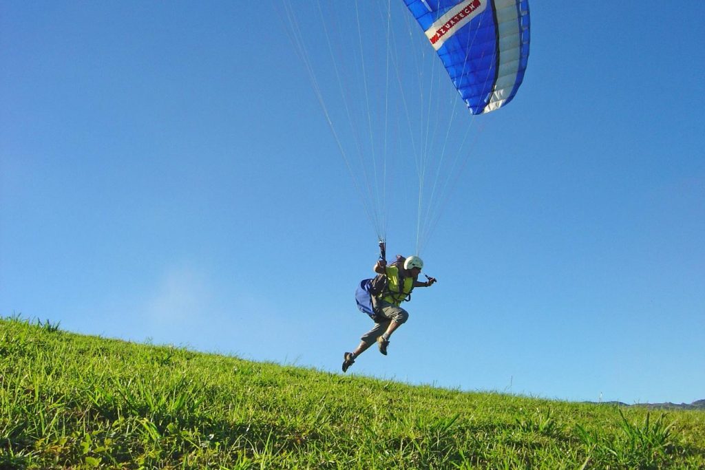 Comment se passe le décollage d'un parapente ?