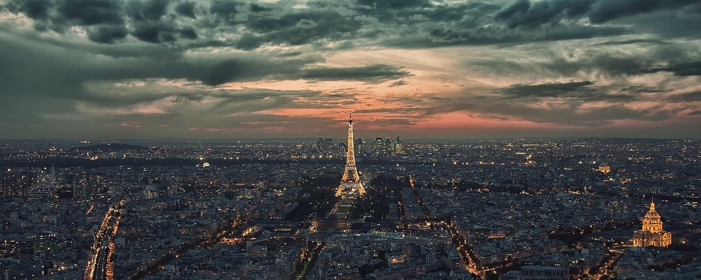 Un survol de Paris en hélicoptère la nuit