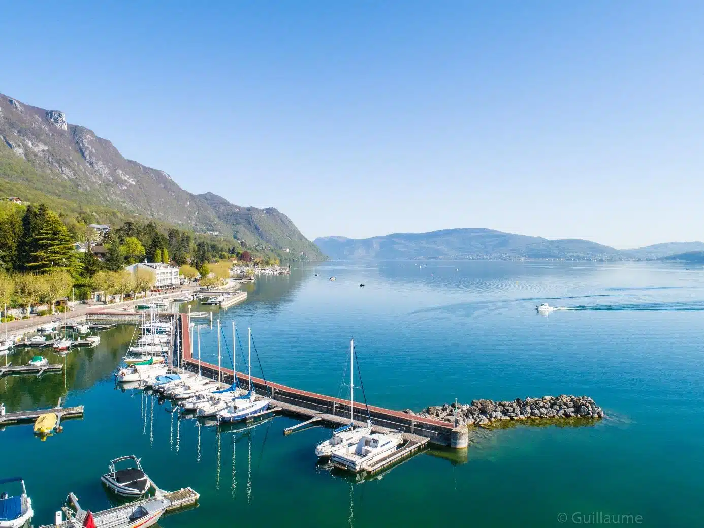 Quel permis bateau pour naviguer sur le lac du Bourget ?