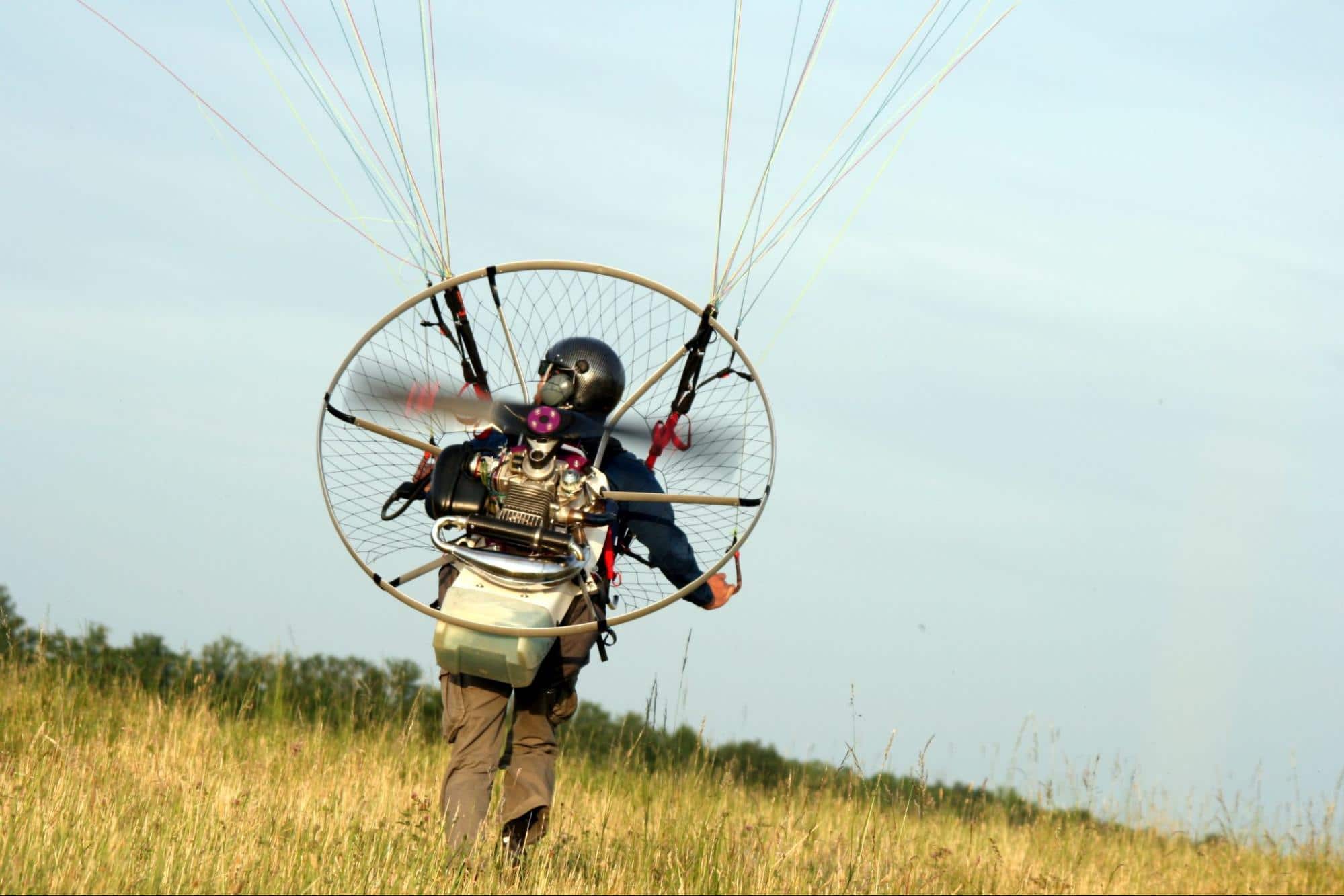 Y a-t-il un poids maximum pour faire du paramoteur ?