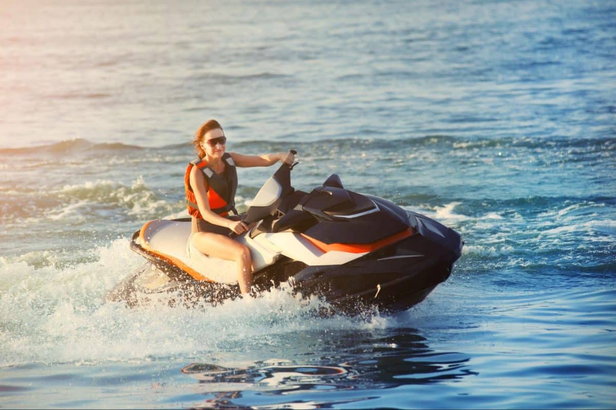 Quel âge pour pratiquer le jet-ski ?