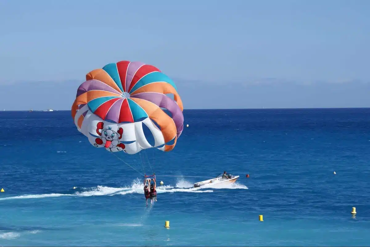 Quelle hauteur pour un vol en parachute ascensionnel ?