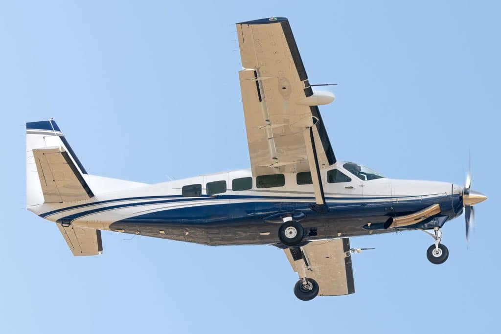 Un avion Cessna 208 Caravan en plein vol
