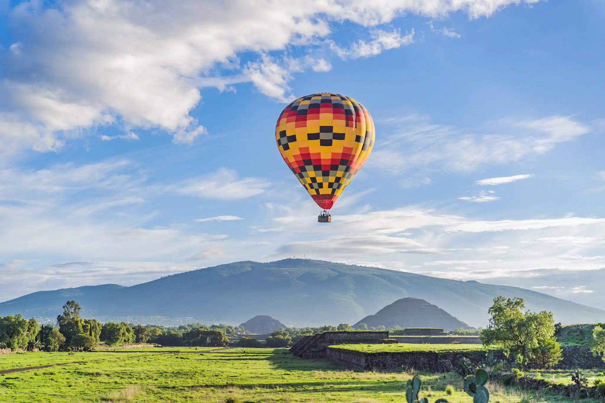 Une personne âgée peut-elle voler en montgolfière ?