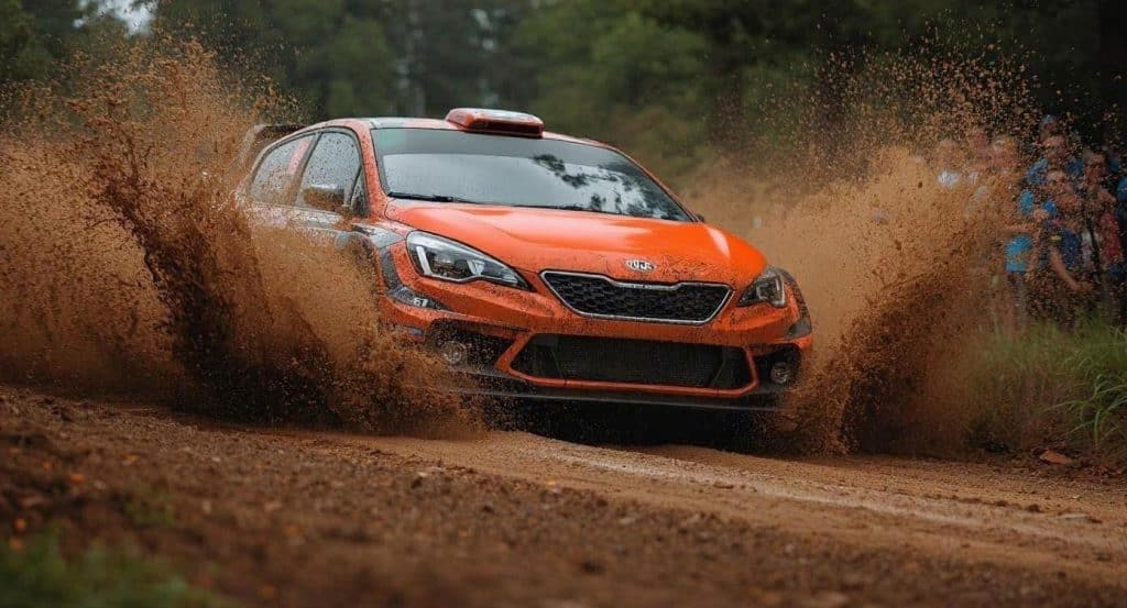 Voiture de rallye en pleine course