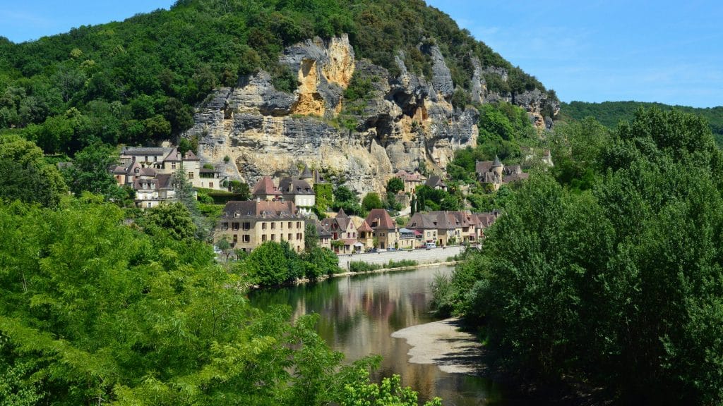 Le pitttoresque village de La Roque-Gageac en Dordogne