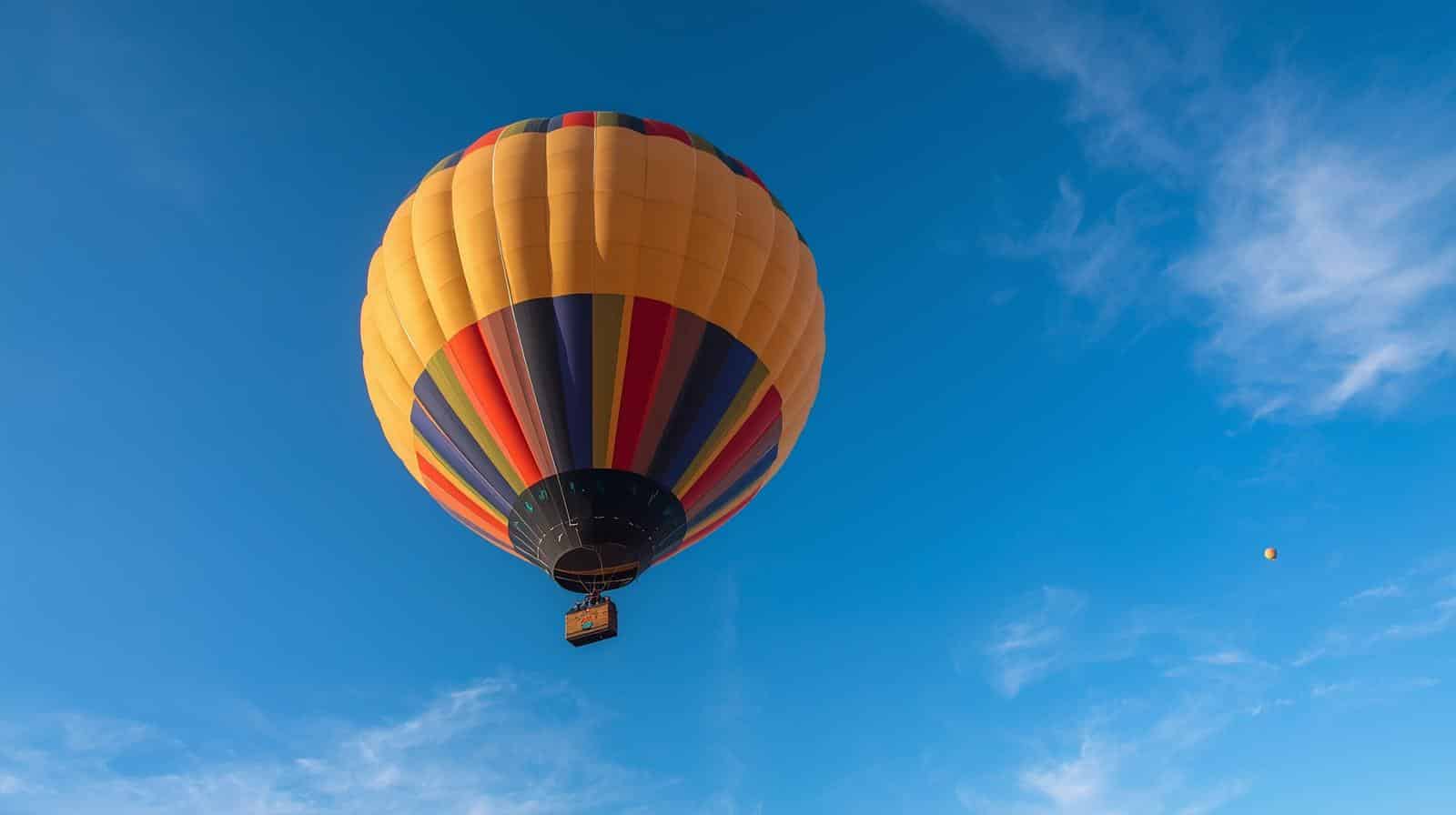 Quand a eu lieu le premier vol en montgolfière ?