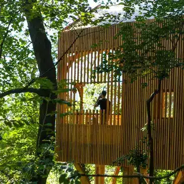 Cabane dans les Arbres avec Spa près de Lyon