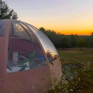 Une Bulle transparente avec spa à Auriac-sur-Vendinelle