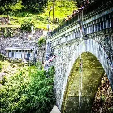 Un saut à l'élastique près de Lyon