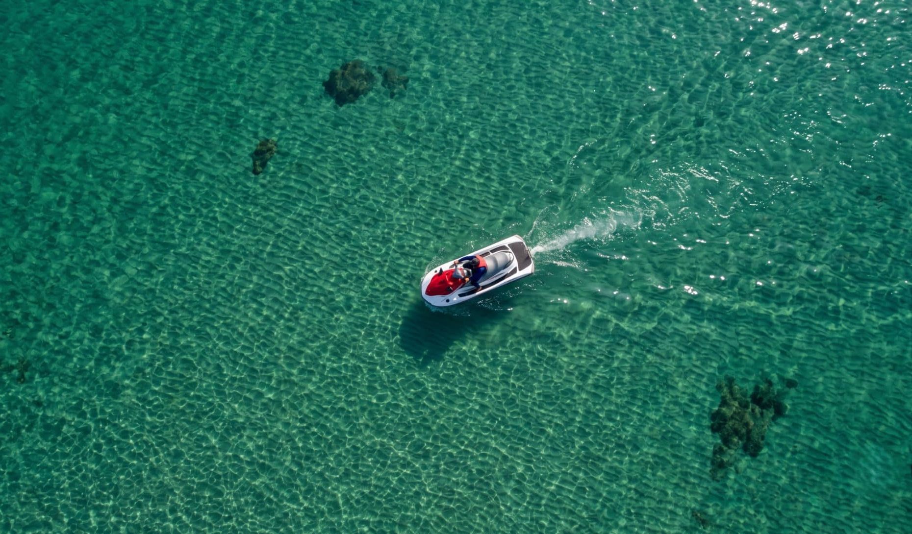 Jet-ski en cadeau : offrir une session nautique originale