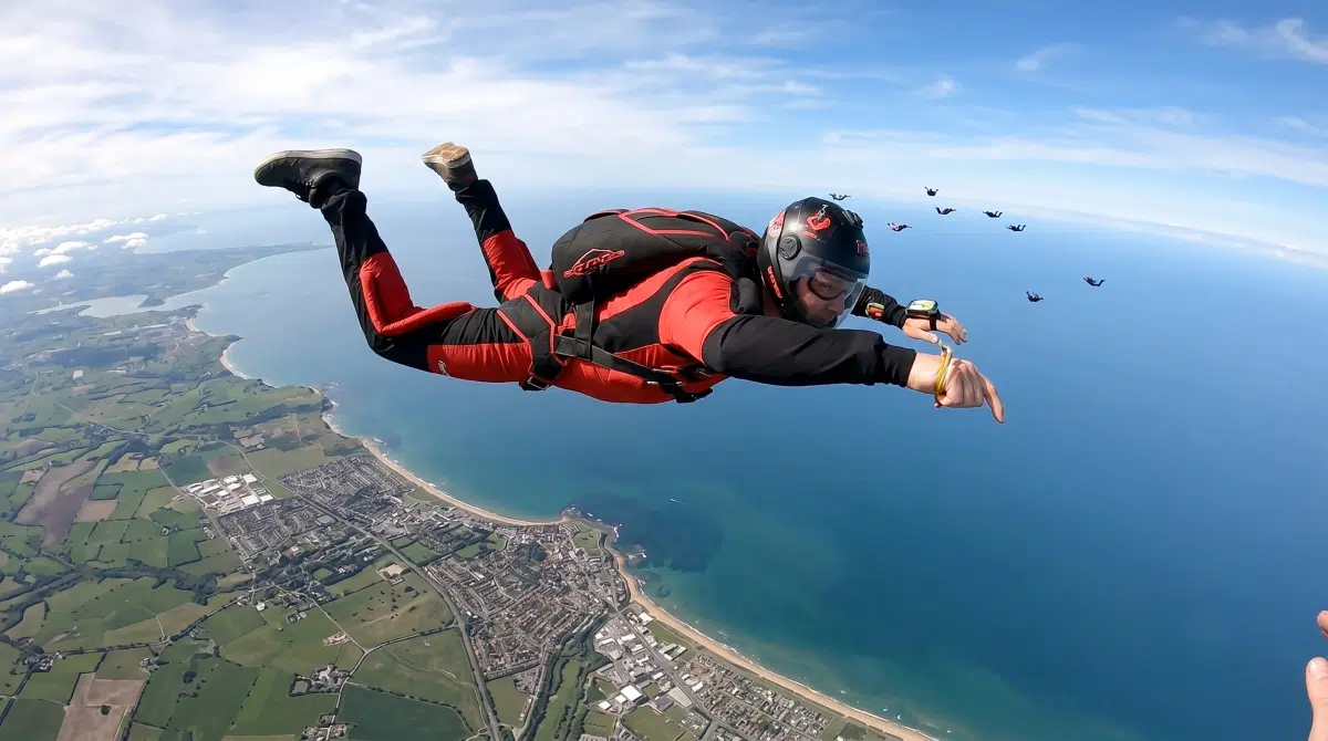 Offrir un saut en parachute : l&rsquo;idée cadeau qui fait vraiment décoller