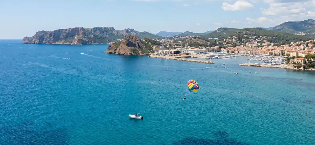 Parachute ascensionnel en Corse : les meilleurs spots