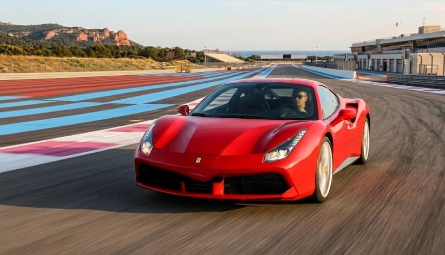 Stage de pilotage en cadeau : l&rsquo;idée originale pour un passionné d&rsquo;automobile