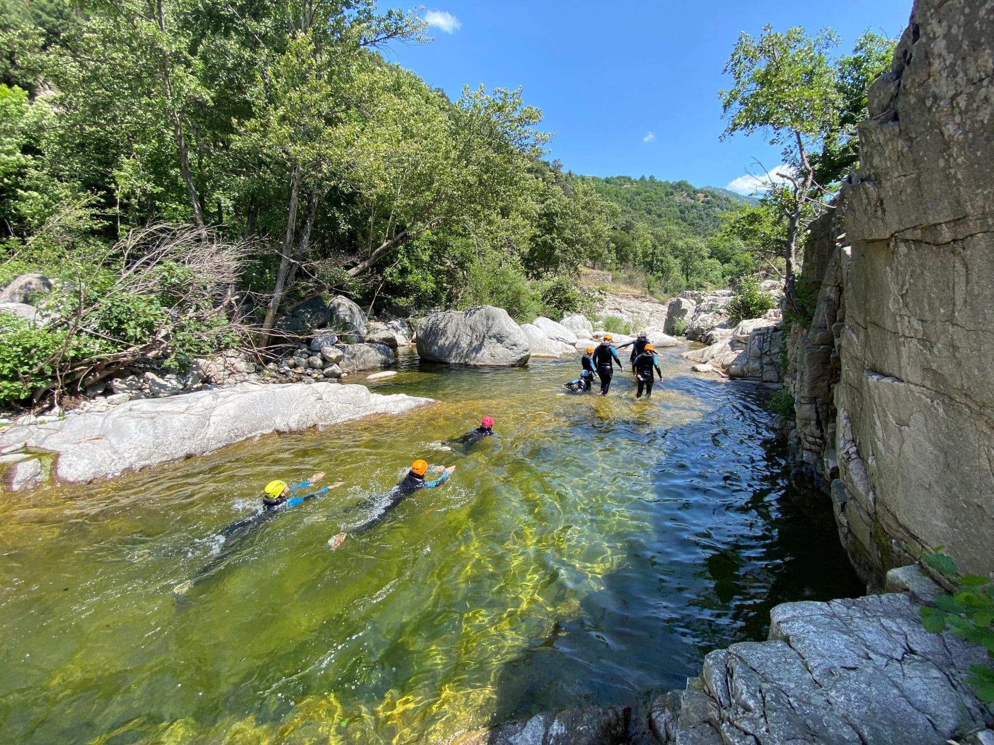 Canyoning pour débutant : tout savoir avant sa première descente