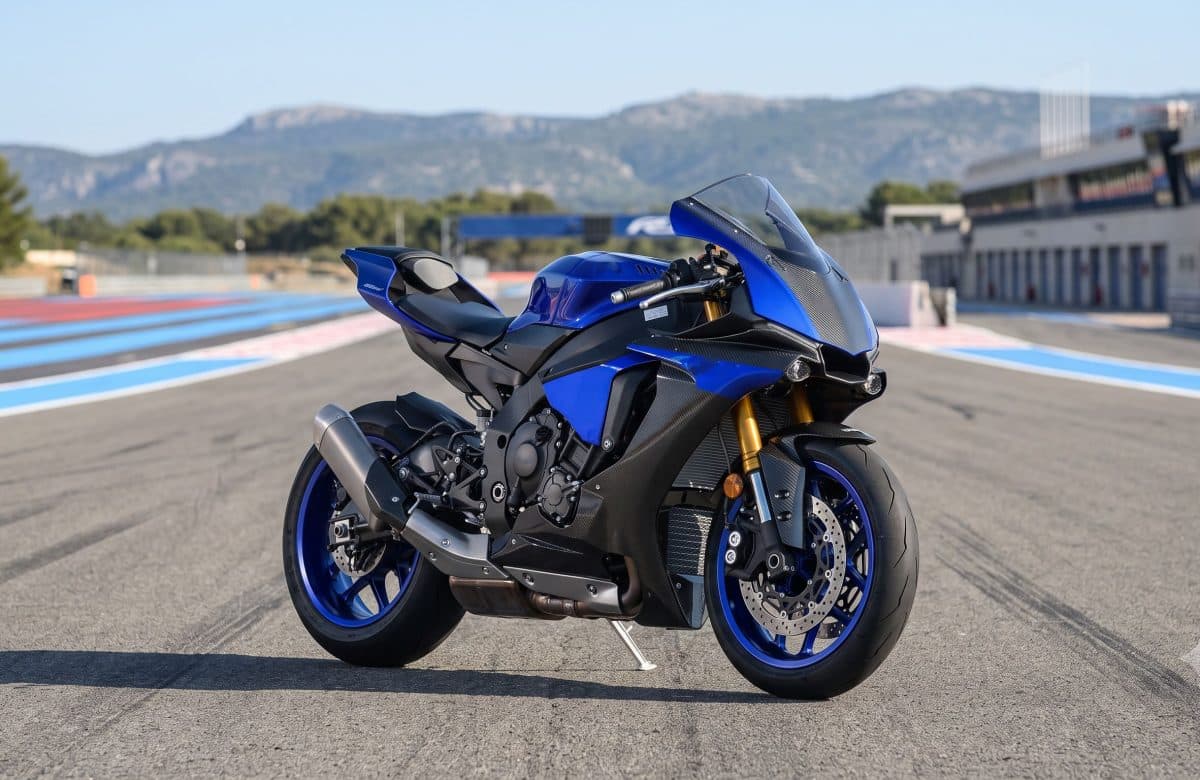Stage moto avec sa propre moto ou moto fournie : comment choisir ?