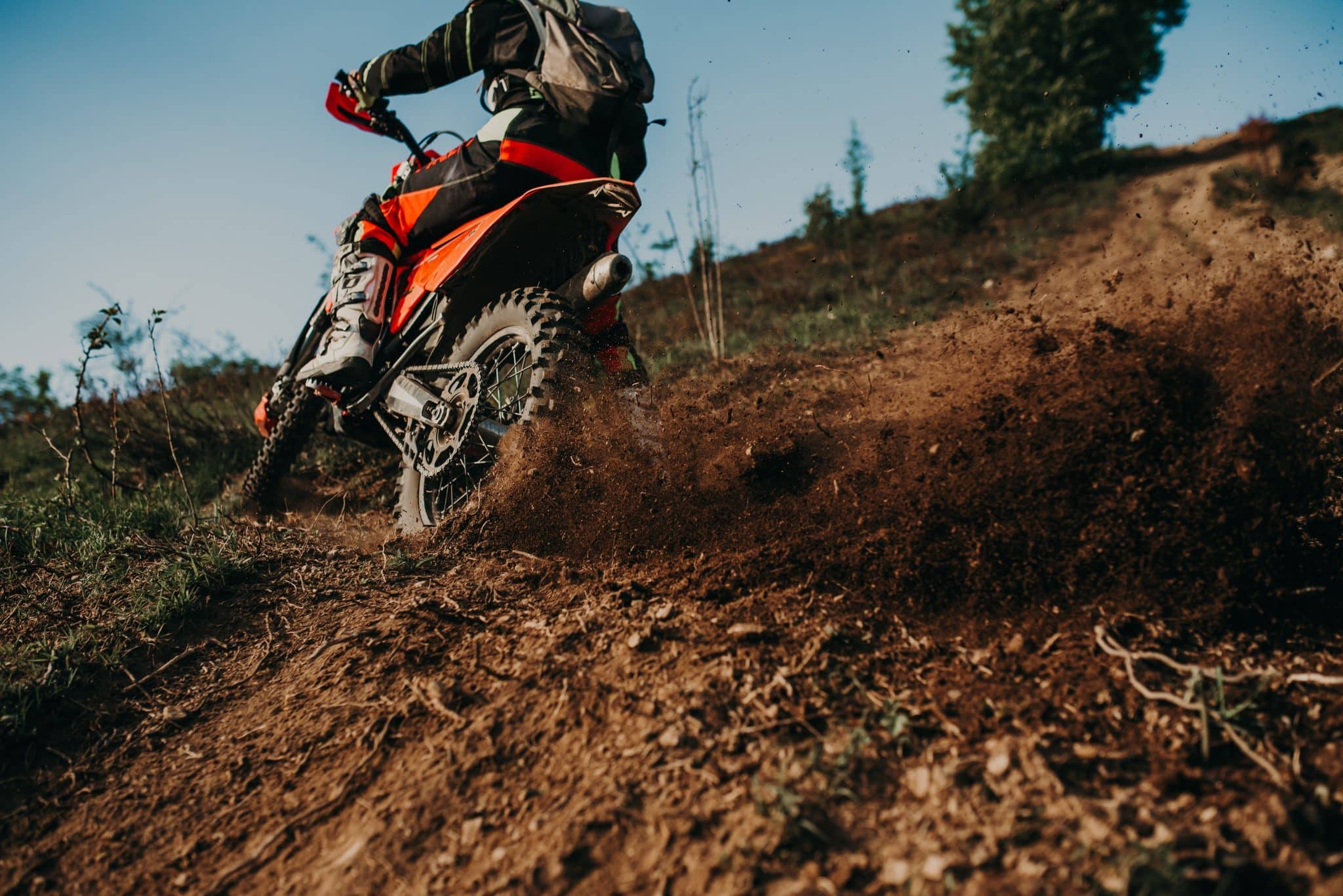 Stage moto enduro et trial en France : guide complet pour progresser hors route